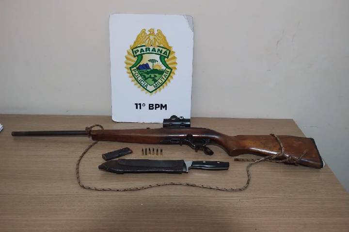 Homem é preso com carabina e faca durante patrulhamento rural em Campo Mourão