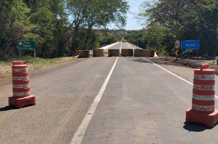 Ponte sobre o Rio Ivaí, entre Engenheiro Beltrão e Floresta, será liberada nesta segunda-feira, dia 29