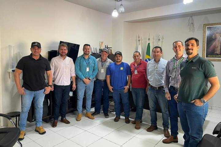QUINTA DO SOL: Prefeito Leonardo Romero reúne lideranças agrícolas para discutir avanços no setor rural