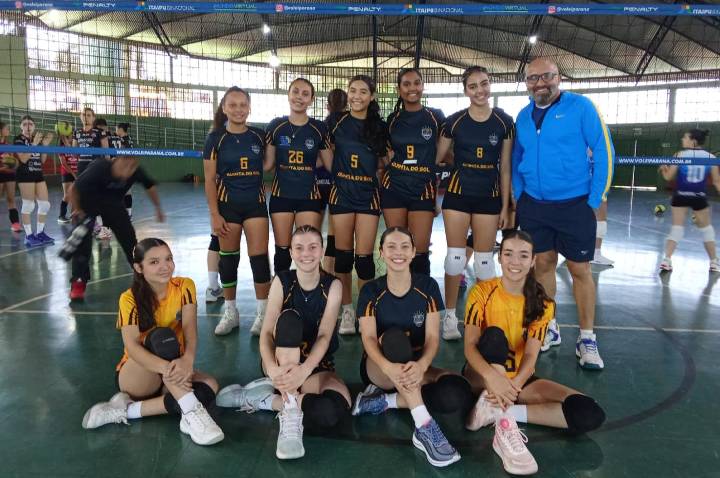 Voleibol feminino Sub-18 de Quinta do Sol conquista 3º lugar em etapa regional, em Ivaiporã