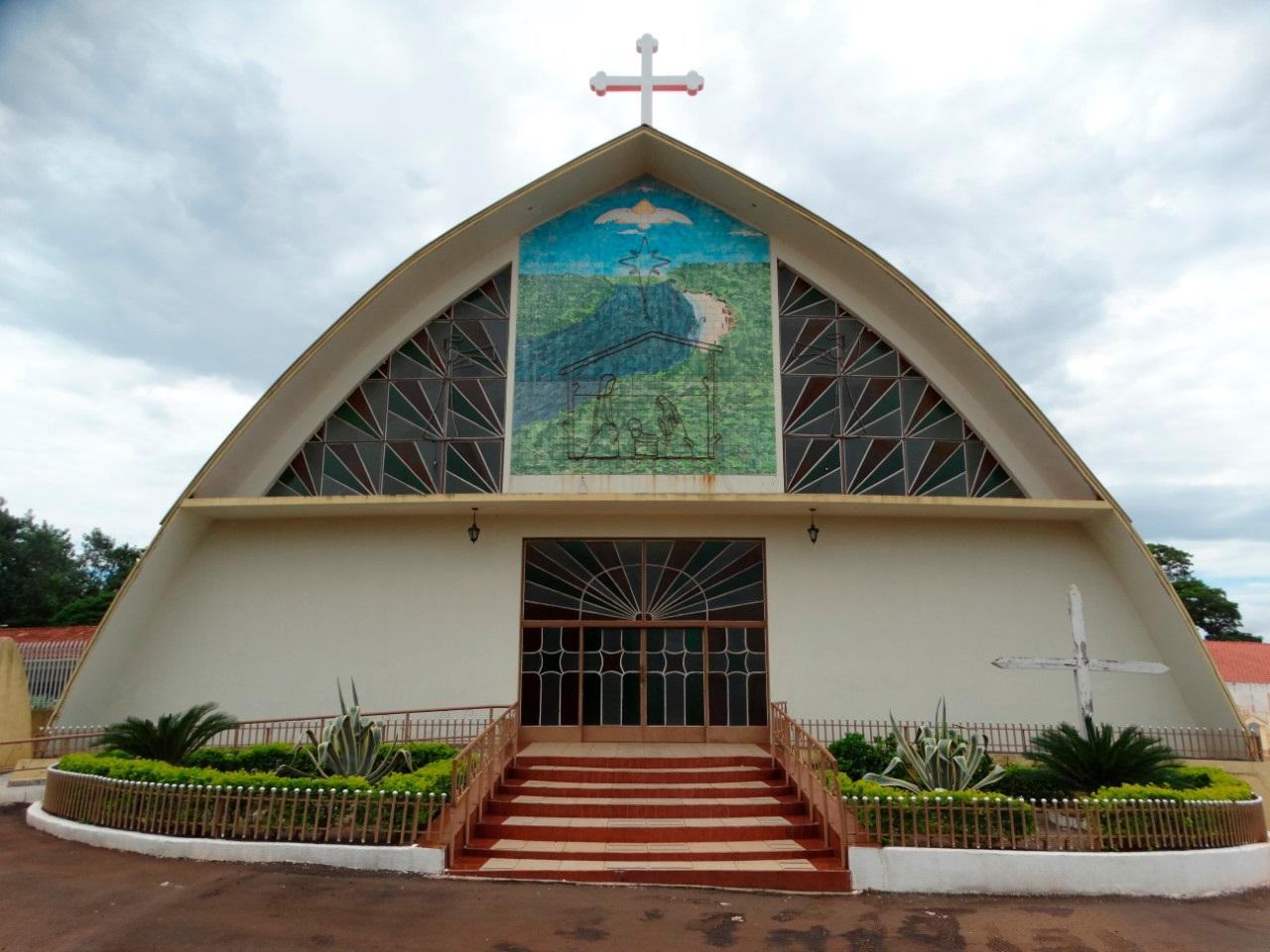 Paróquia de Fênix prepara a grande Festa do Divino, nos dias 04 e 05 de junho. Confira a programação.