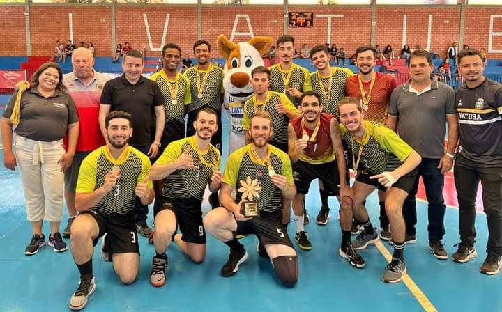 Voleibol de Engenheiro Beltrão, masculino e feminino, é campeão nos Jogos Abertos do Paraná, fase regional.