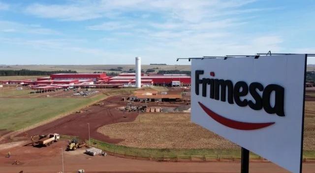 Frimesa inaugura hoje no Paraná frigorífico com capacidade de abater 15 mil suínos por dia - Maior da América Latina