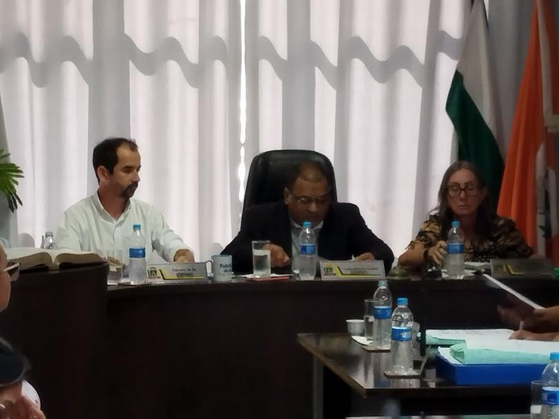 Vereadores de Barbosa Ferraz realizaram mais duas sessões nesta semana e encerraram o ano legislativo 2023