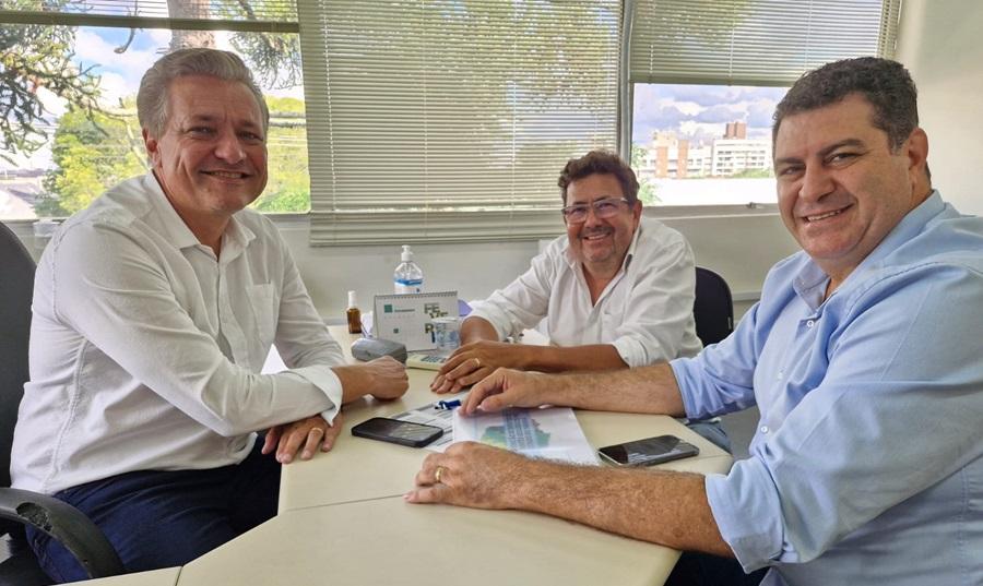 BARBOSA FERRAZ: Miliossi se encontra com representante do IAT na capital e discute projetos ambientais no município