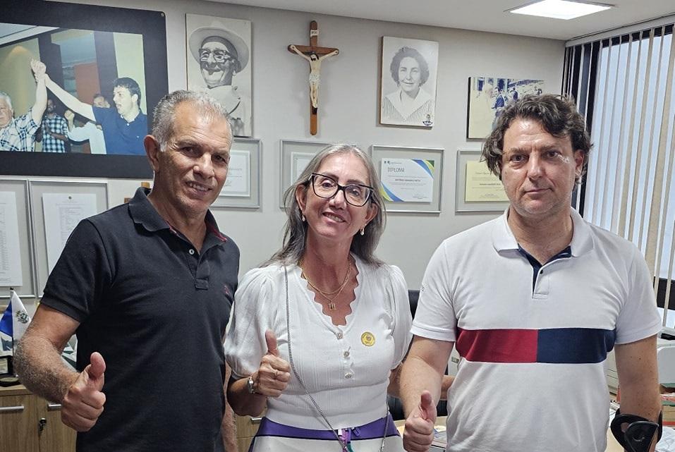 BARBOSA FERRAZ: Vânora aceita convite do deputado Anibelli Neto e vai se filiar ao MDB. Ela deve ser a principal liderança da legenda no município