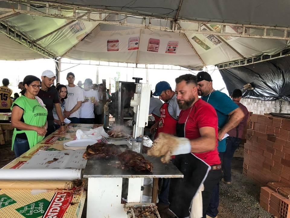 Festa da Paróquia São Pedro em Corumbataí do Sul neste domingo terá costelão, torneio de futebol, leilão de gado e show de prêmios