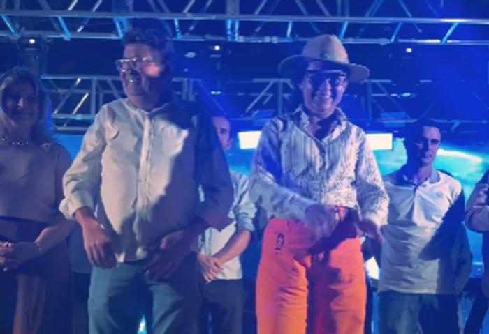 Barbosa Ferraz: Eleitos pela oposição estenderam as mãos a Carlos Caxão e participaram da festa da vitória