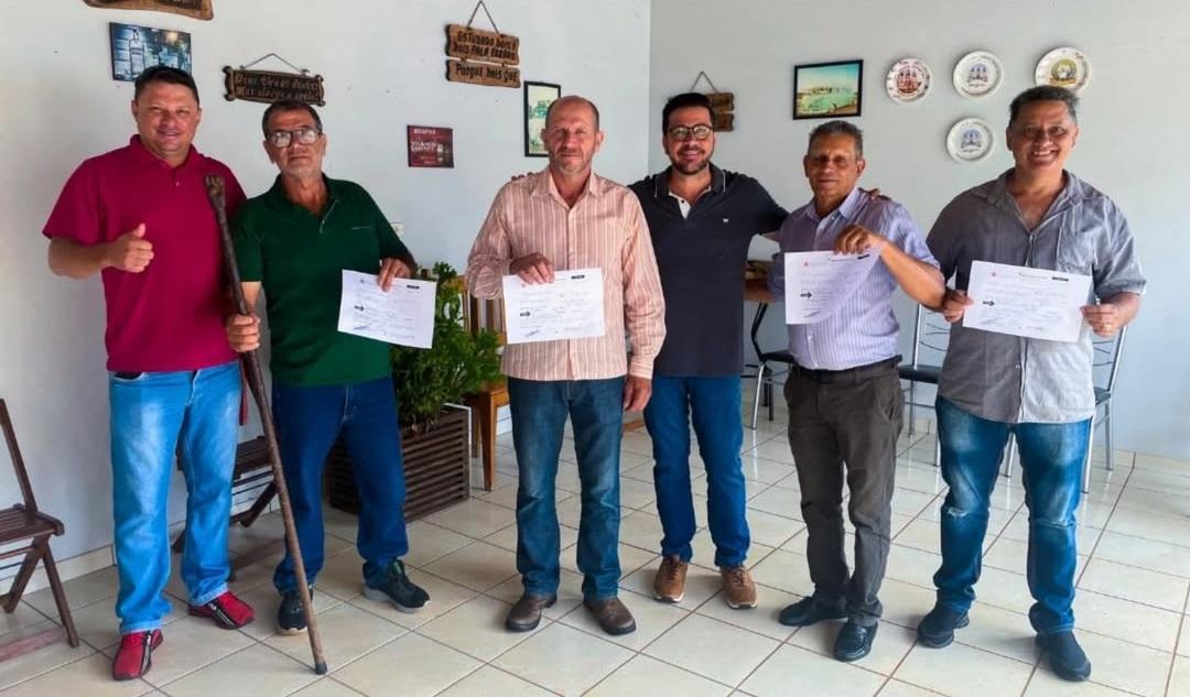 Barbosa Ferraz: Deputado Arilson Chiorato, Presidente do PT no Paraná, participa de encontro com lideranças do município