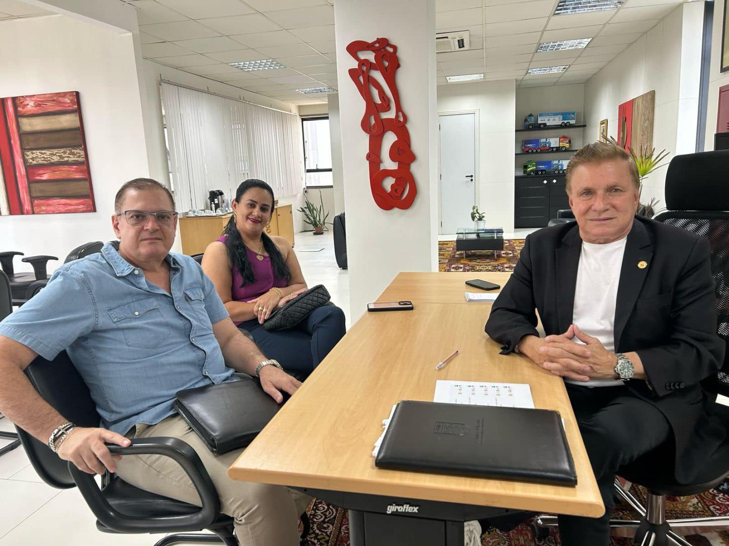 Prefeito de Corumbataí do Sul busca investimentos em diversas secretarias estaduais