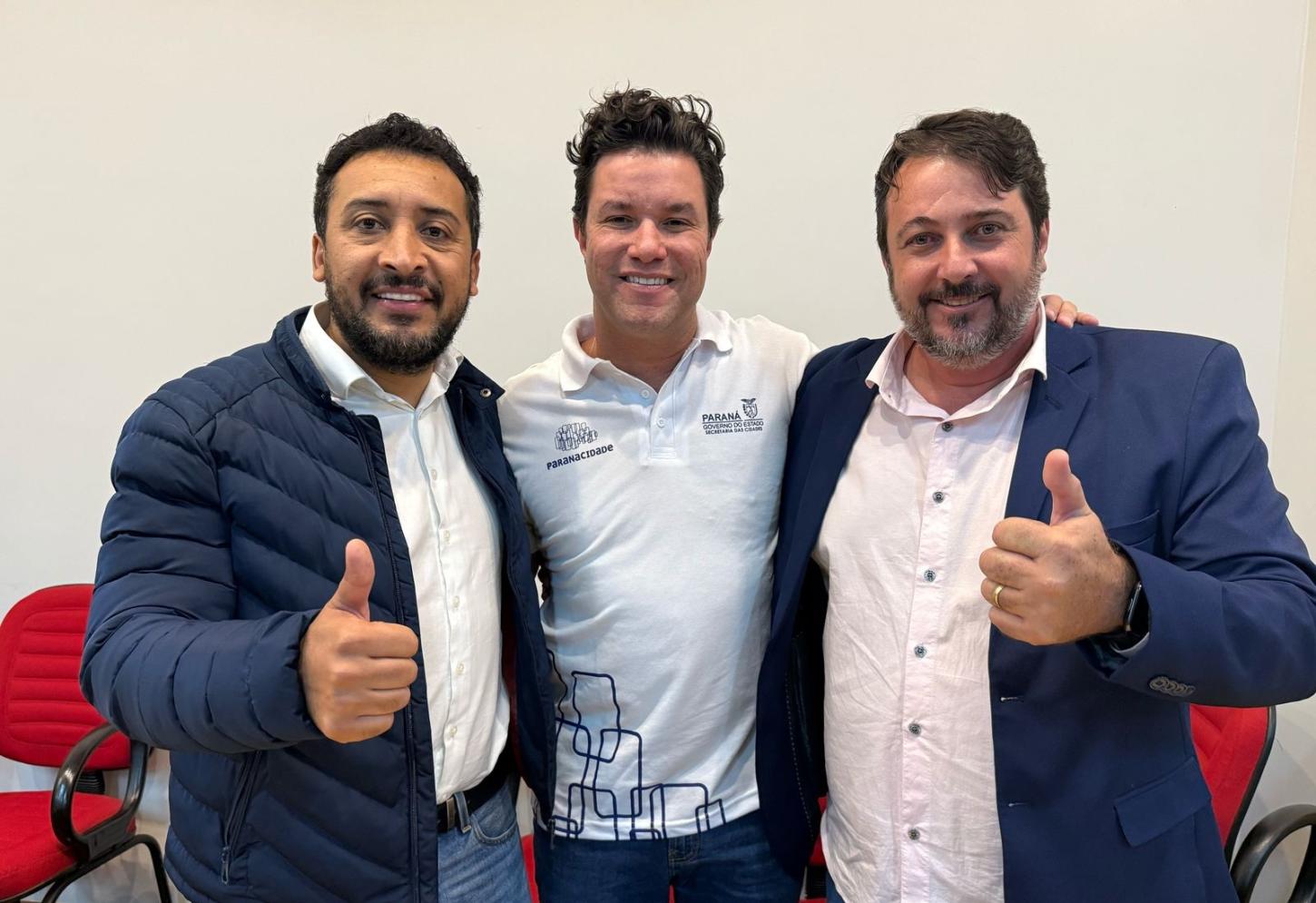 Fênix: Prefeito Junior Molina participa de encontro com Guto Silva e deputado Adriano José em Campo Mourão