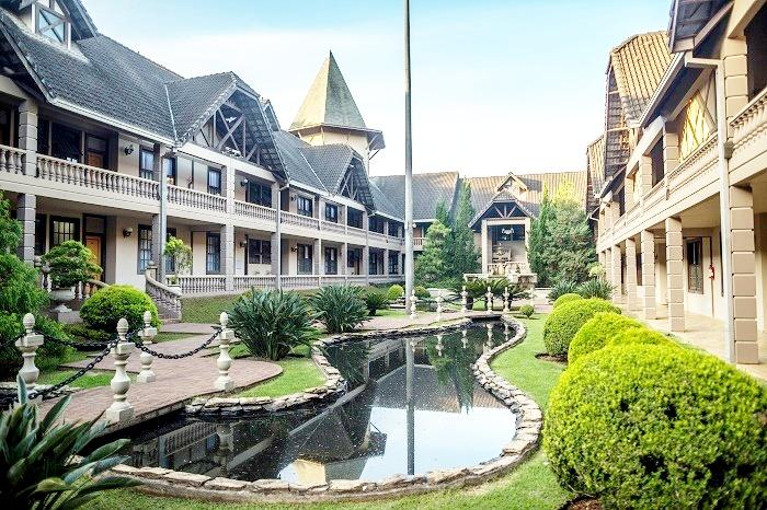 Prefeito Carlos Caxão e vereador Valdir Paes articulam vagas de emprego para moradores de Barbosa Ferraz no Resort Jurema Águas Quentes