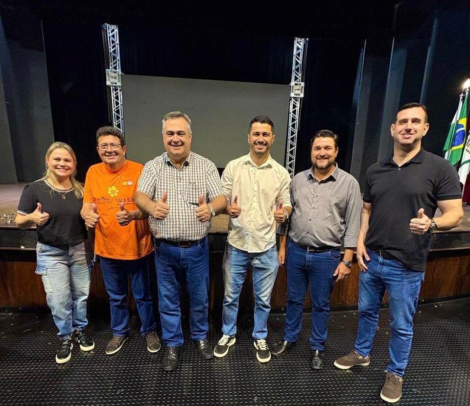 BARBOSA FERRAZ - Prefeito Carlos Caxão e comitiva do município participa de anúncio de grande investimento para Santa Casa de Campo Mourão