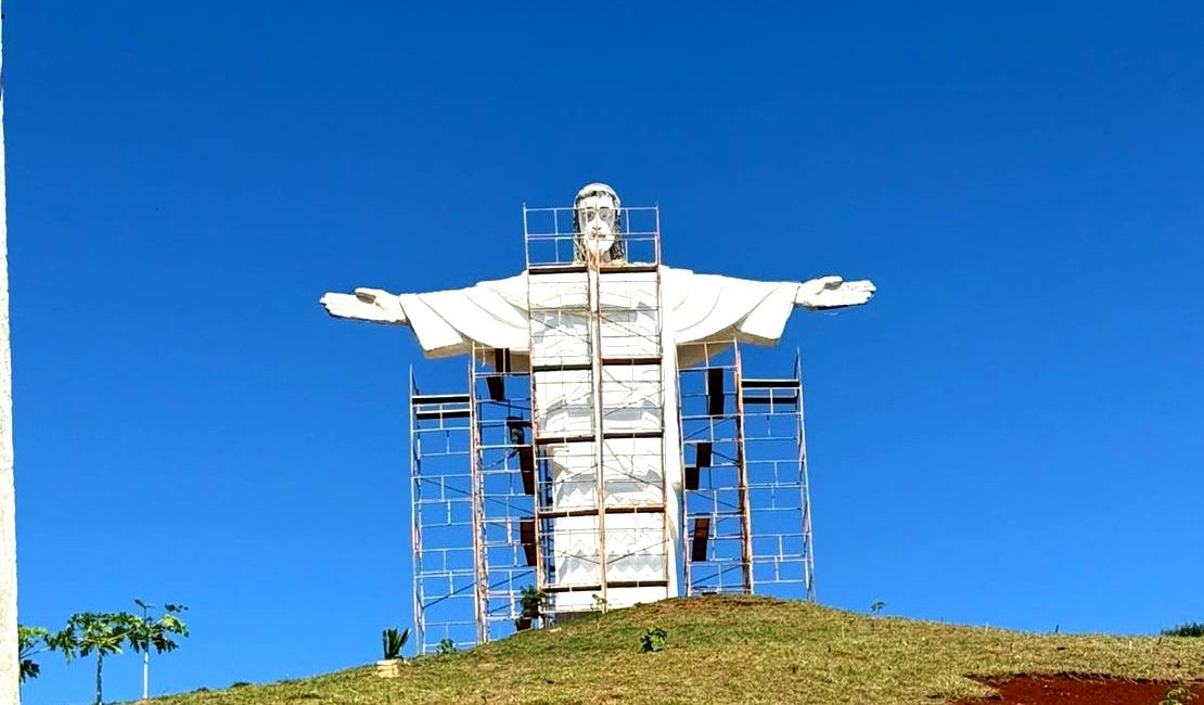 Prefeitura de Corumbataí do Sul inicia restauração da estátua do Cristo Redentor