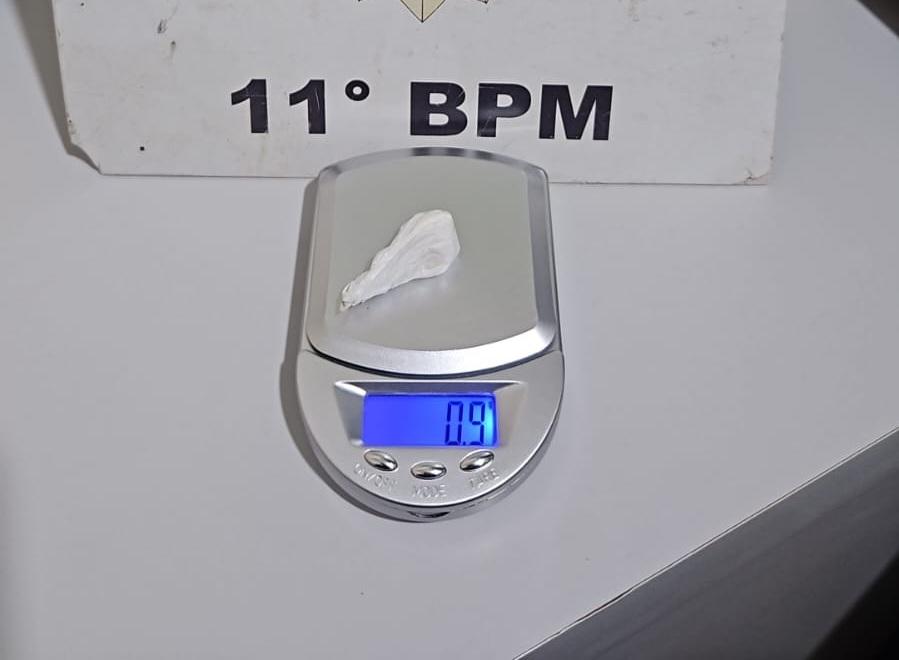 Mamborê: Homem é flagrado com cocaína durante patrulhamento da PM; veículo é apreendido por irregularidades