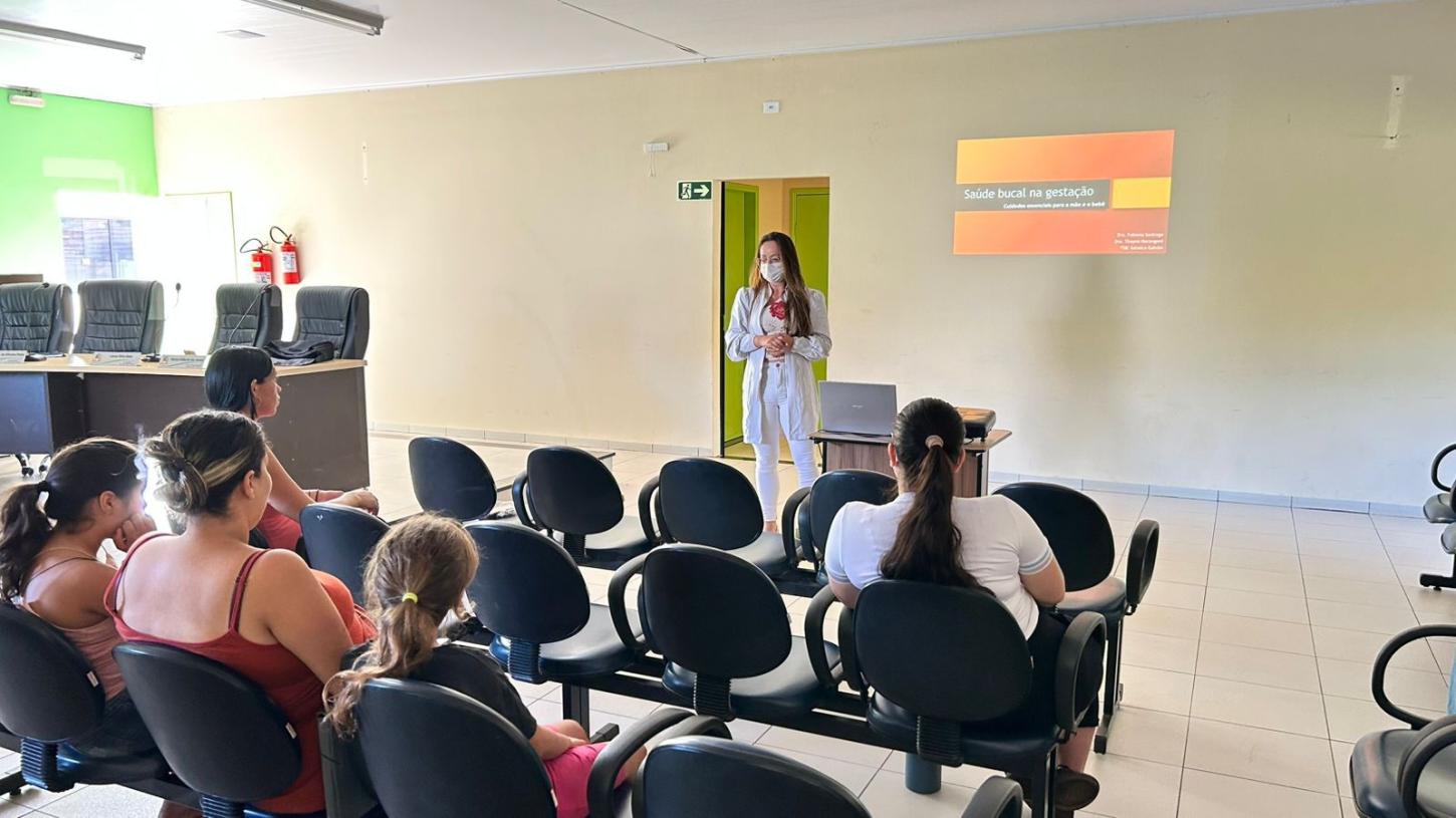 Prefeitura de Fênix realizou palestra sobre saúde bucal para gestantes