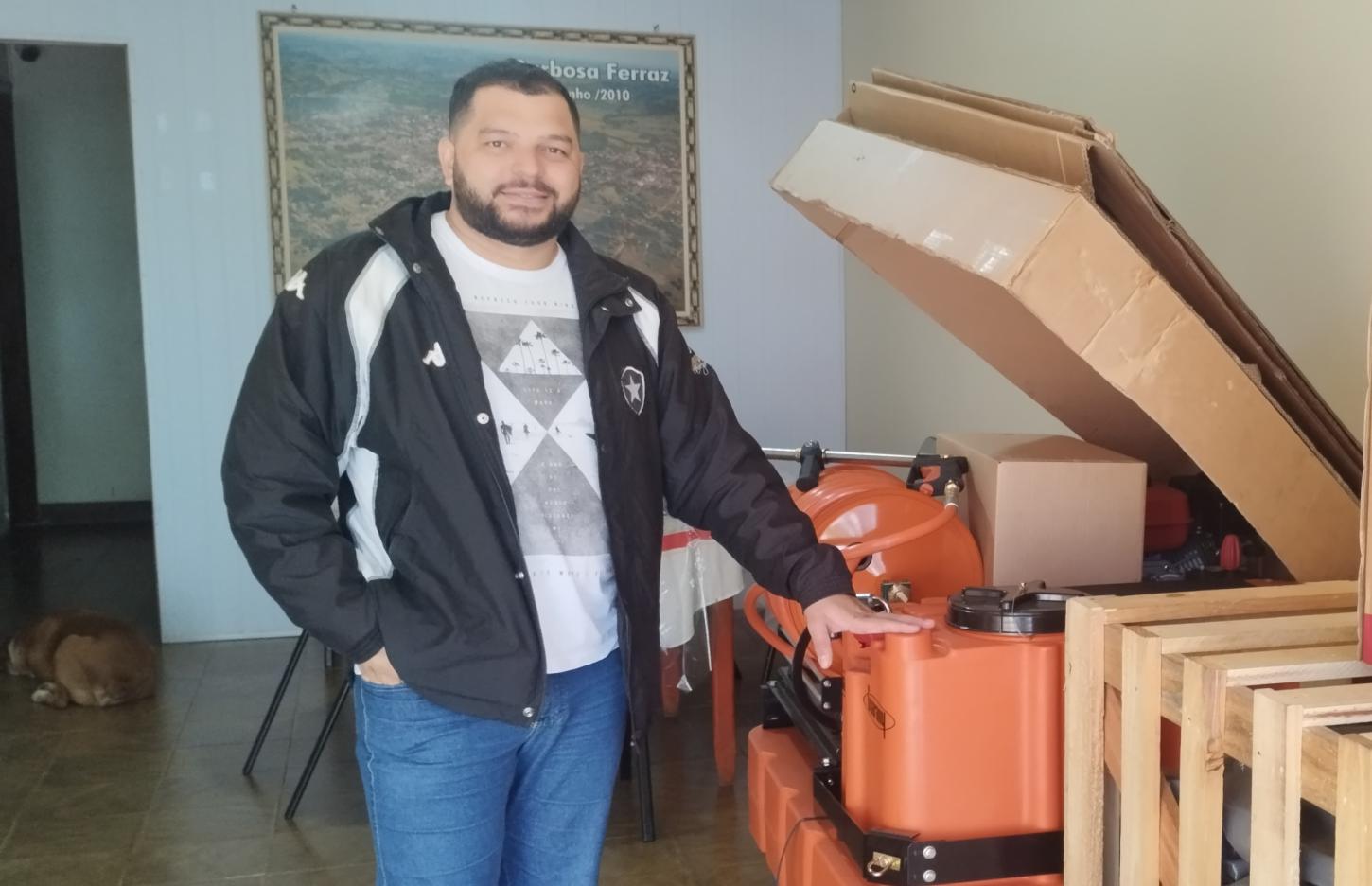 Presidente da Câmara de Barbosa Ferraz, Dedé, apresenta equipamentos da Defesa Civil e protocola pedido de veículo 4x4