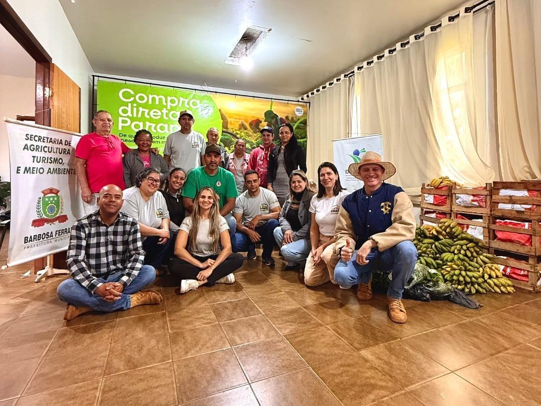 Barbosa Ferraz realiza a entrega de mais de uma tonelada de alimentos do Programa Compra Direta Paraná que serão distribuídos pelo CRAS