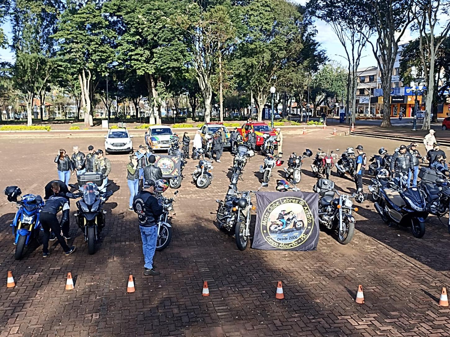Campo Mourão realiza ação especial em homenagem ao Dia do Motociclista com foco na segurança e valorização da vida no trânsito