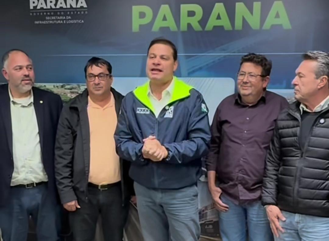 Carlos Caxão comemorou a confirmação de R$ 48 milhões para obra da ponte e acessos entre Barbosa Ferraz e Godoy Moreira; R$ 18 milhões para asfalto ligando os dois municípios
