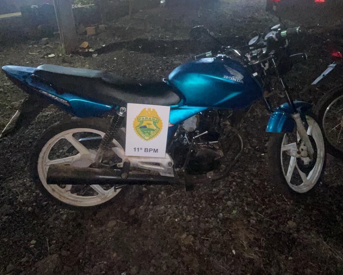 Polícia Militar de Iretama apreende motocicleta e conduz dupla para a delegacia após abordagem