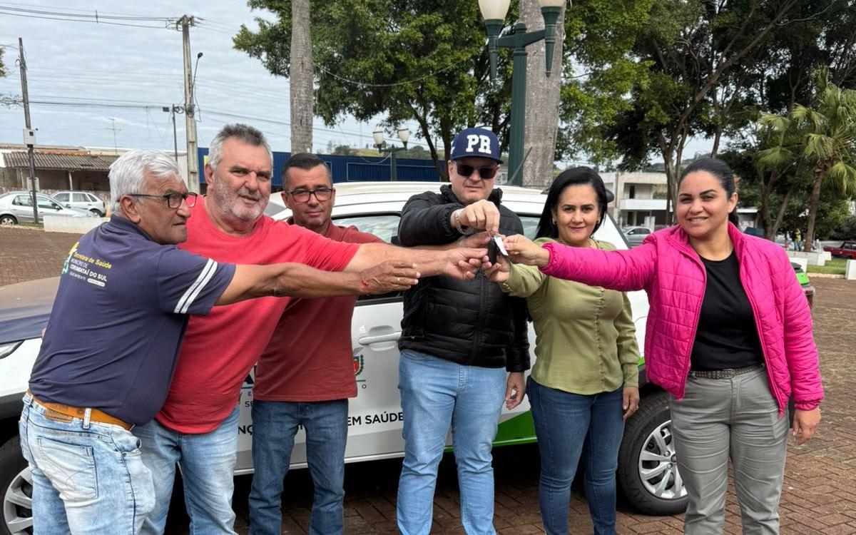Prefeito Xandão entrega veículo zero km para reforçar a Atenção Primária em Corumbataí do Sul