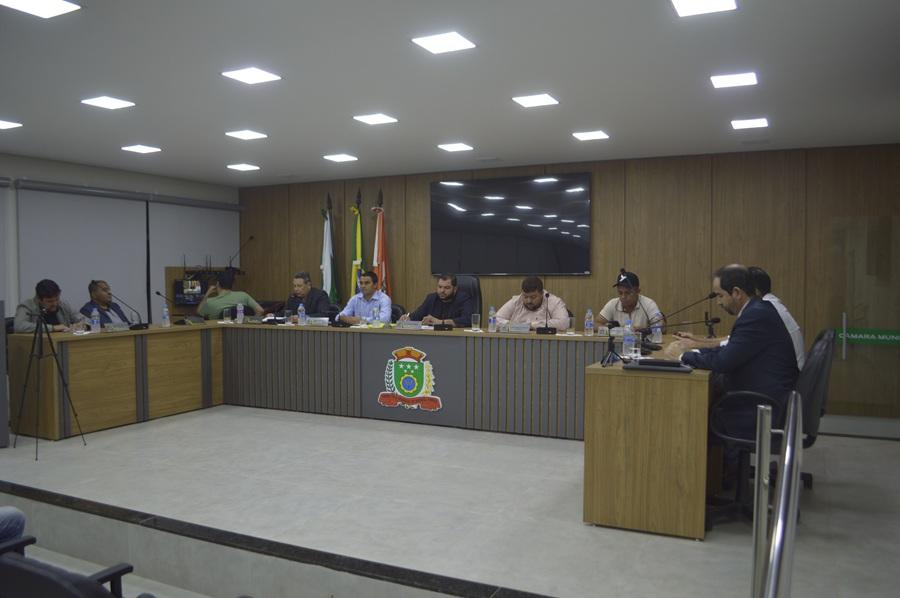 Câmara de Barbosa Ferraz realiza sessão com 22 ofícios protocolados e homenagens a projetos sociais e esportivos