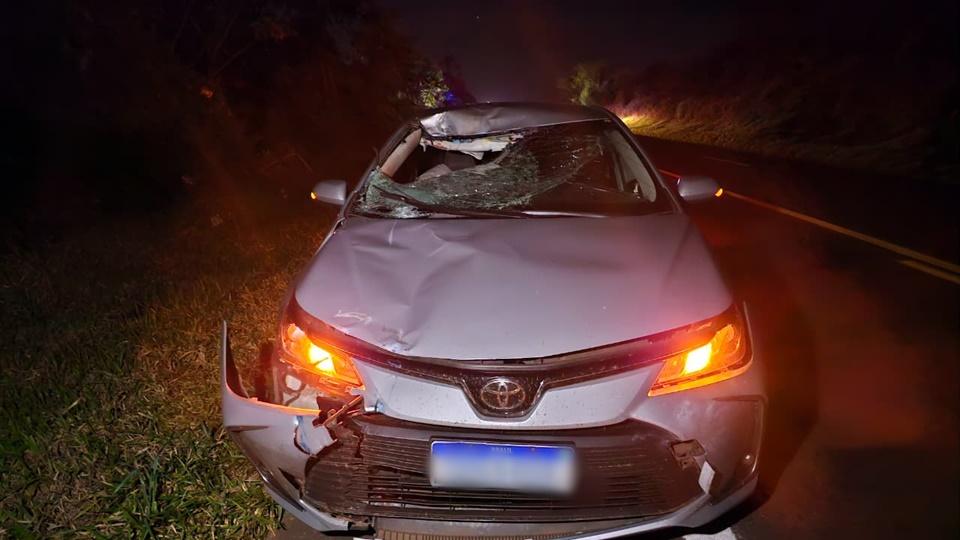 Ciclista morre em acidente na BR-487; prefeito de Perobal dirigia Corolla