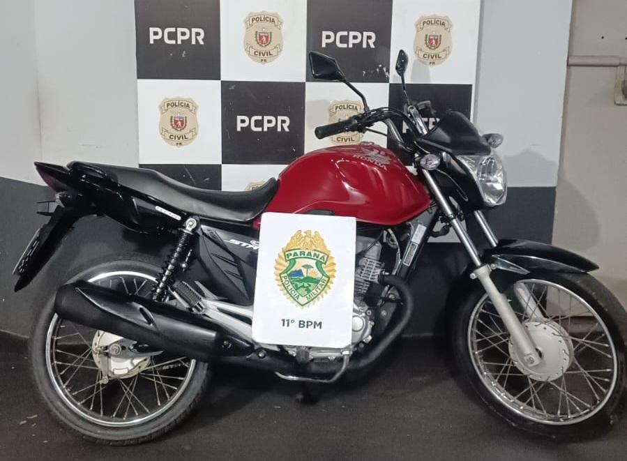 Peabiru: Adolescente é flagrado empinando motocicleta e sem capacete no centro; veículo estava recém-comprado