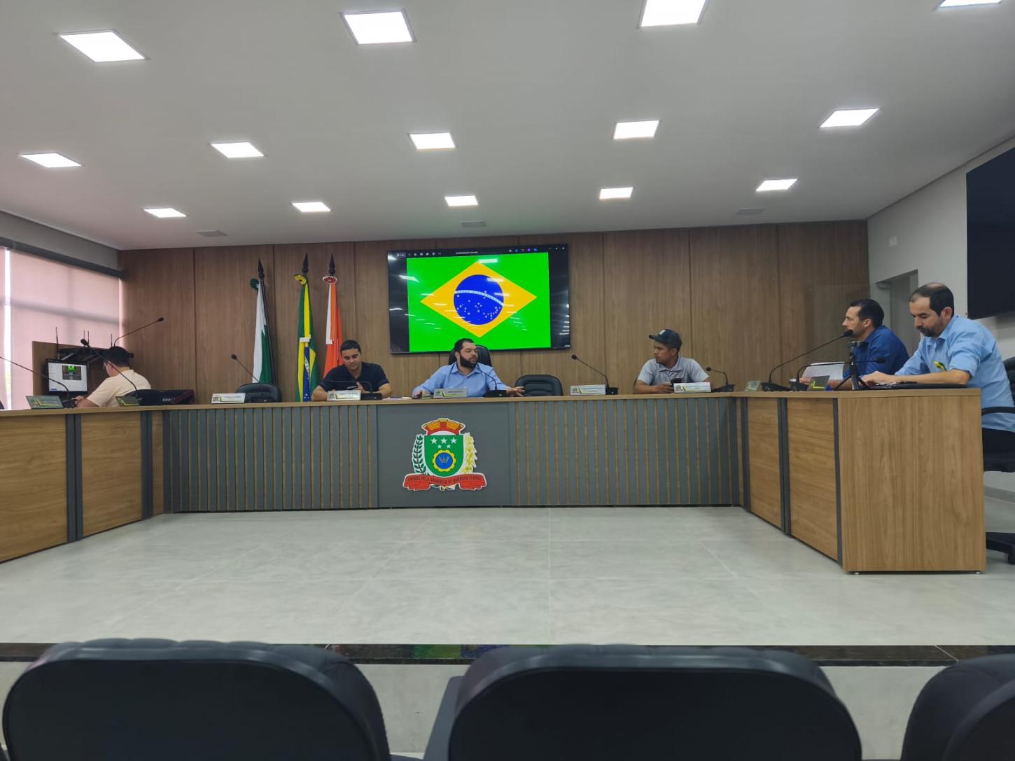 BARBOSA FERRAZ: Câmara aprova crédito especial de R$ 829,5 mil em sessão extraordinária