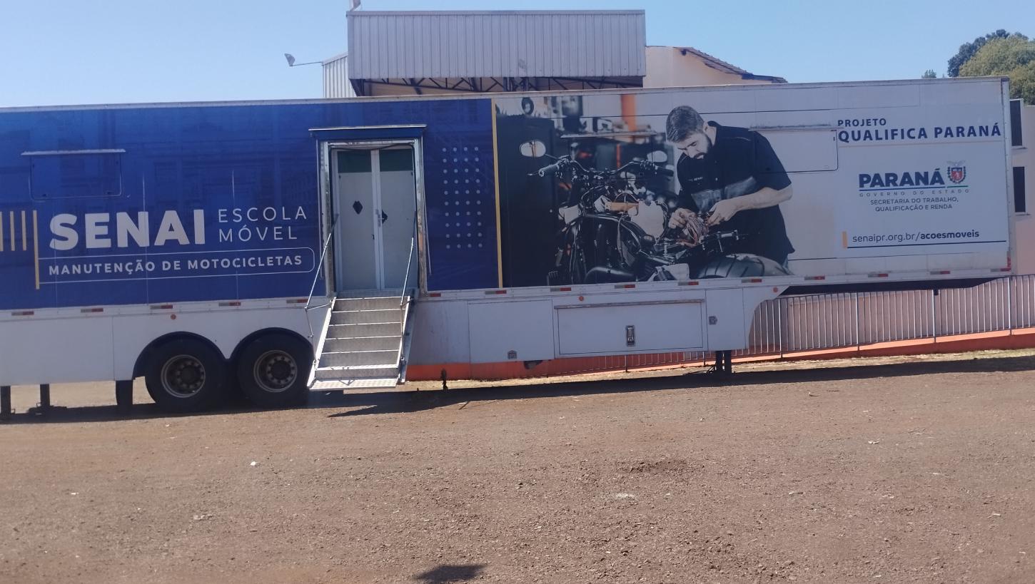 Barbosa Ferraz inicia curso de Mecânica de Motos com Carreta do Conhecimento para 40 moradores