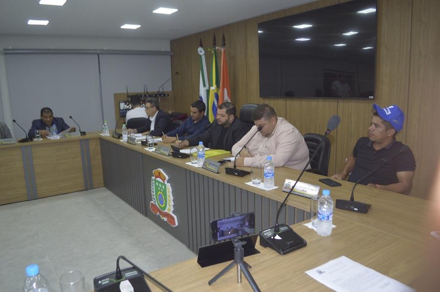 Câmara de Barbosa Ferraz aprova crédito especial de R$ 3,3 milhões em sessão ordinária