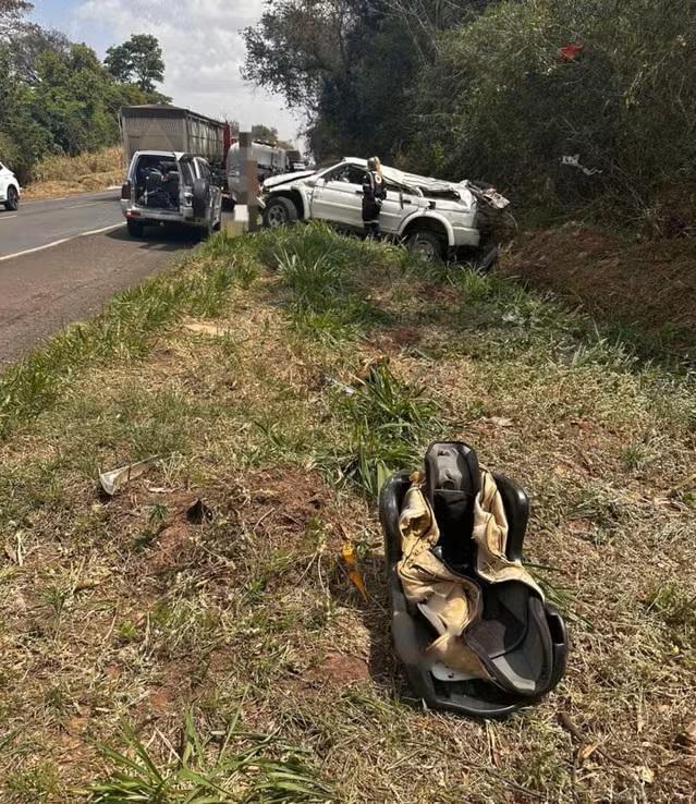 Criança de 2 anos morre após cadeirinha escapar em capotamento na BR-376, em Paranavaí