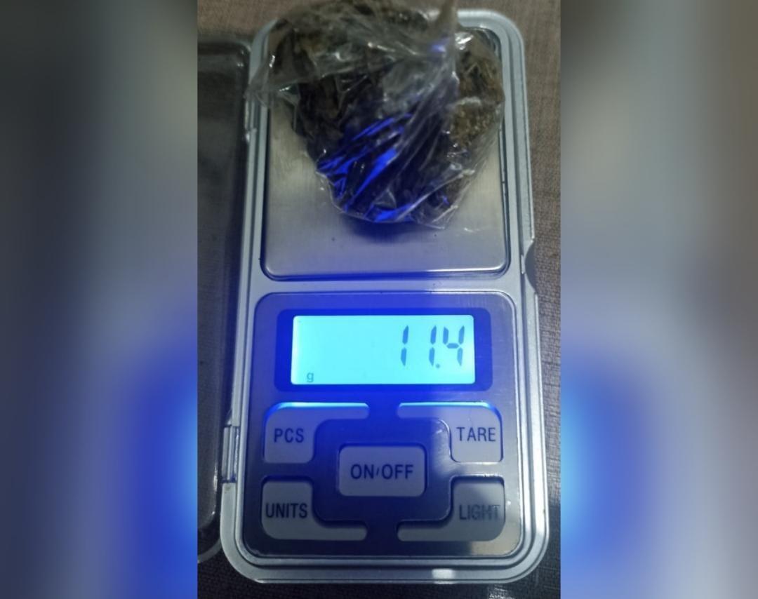 LUIZIANA: Jovem é detido pela PM por posse de maconha na Praça da Juventude