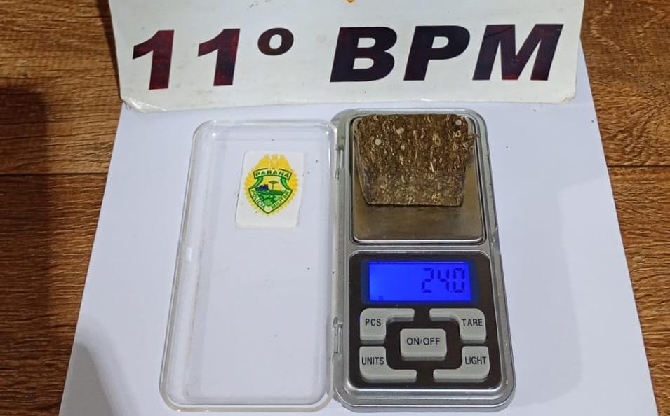 ENGENHEIRO BELTRÃO: PM apreende 24 g de maconha durante abordagem de jovem de 19 anos no centro da cidade