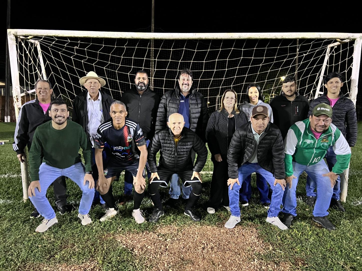 Fênix abriu o 3º Campeonato de Futebol Suíço com jogos e presença de autoridades