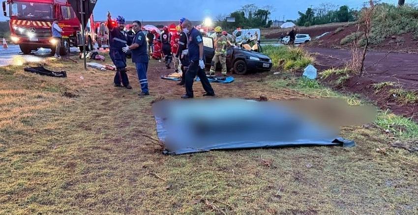 Grave acidente na PR-317, entre Floresta e Ivailândia, deixa 2 mortos e 8 feridos