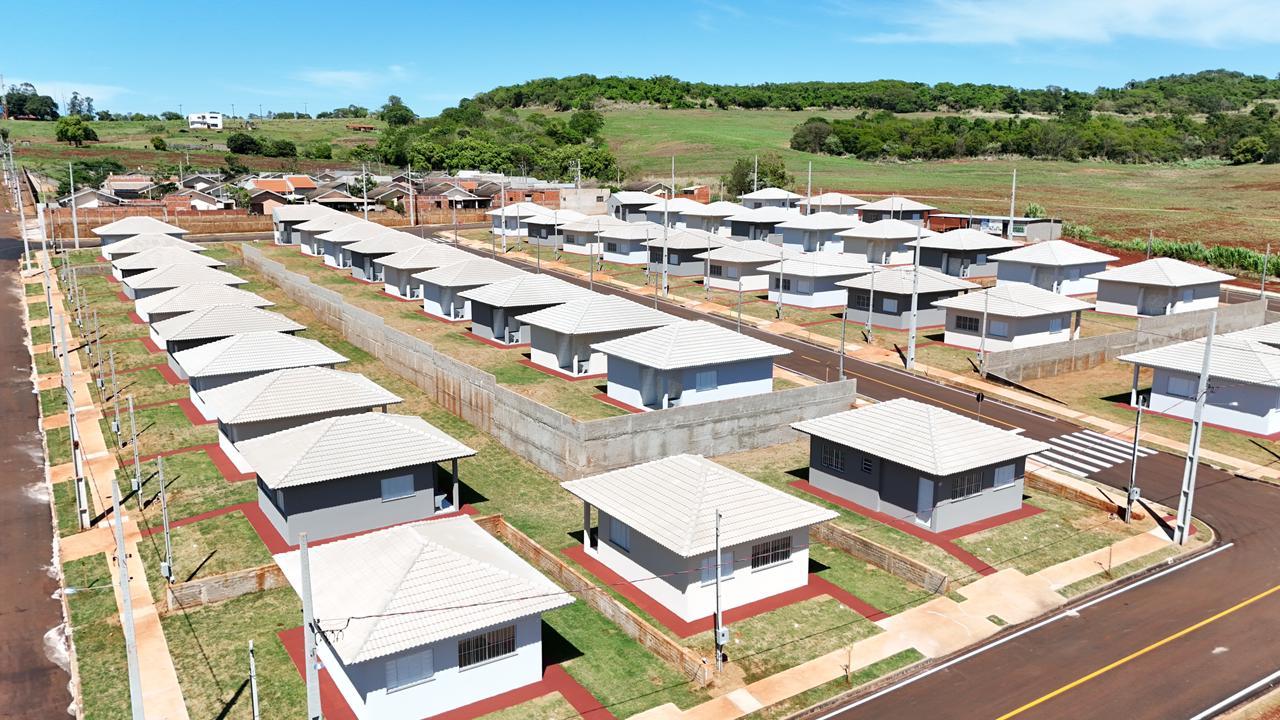 Prefeitura de Quinta do Sol entrega 45 casas populares no Conjunto Sol Maior II nesta quinta (23)