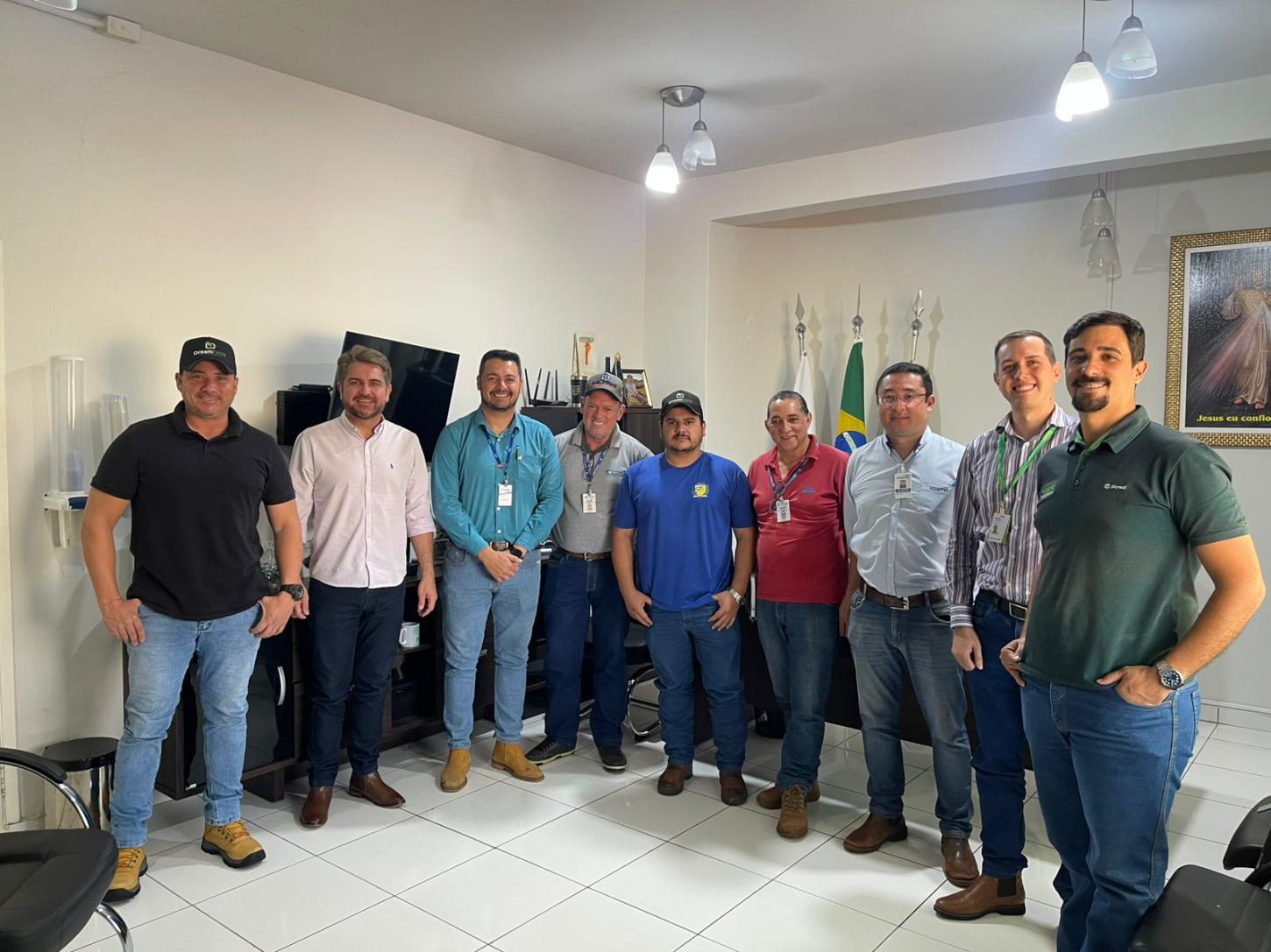 QUINTA DO SOL: Prefeito Leonardo Romero reúne lideranças agrícolas para discutir avanços no setor rural