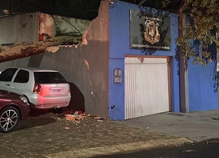 VALE DO IVAÍ: Temporal causa transtornos em Ivaiporã e região na noite desta quinta-feira (16)