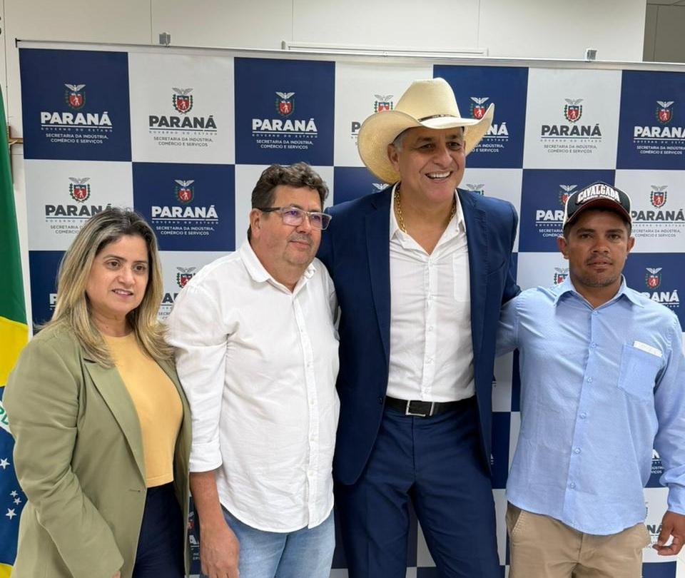 BARBOSA FERRAZ: A pedido do vereador Miltinho, Secretário Marco Brasil confirma R$ 200 mil para rodeio e R$ 400 mil para quadra poliesportiva no Primavera