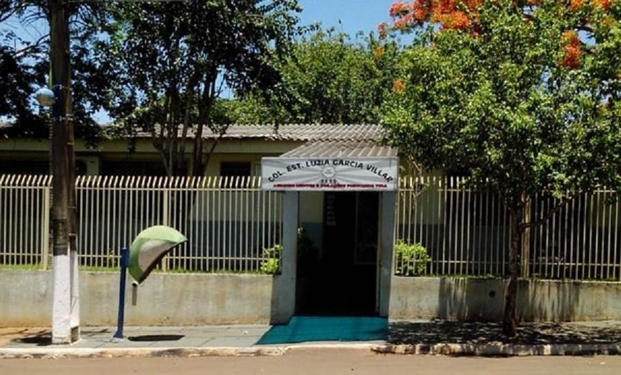Comunidade escolar de Barbosa Ferraz rejeita privatização dos colégios estaduais