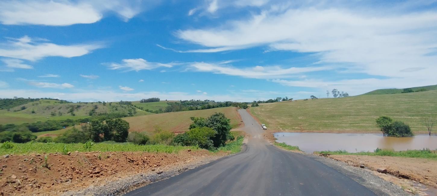 Rodovia entre Barbosa Ferraz e Ourilândia deve ser concluída até início de 2026, afirma prefeito Carlos Caxão