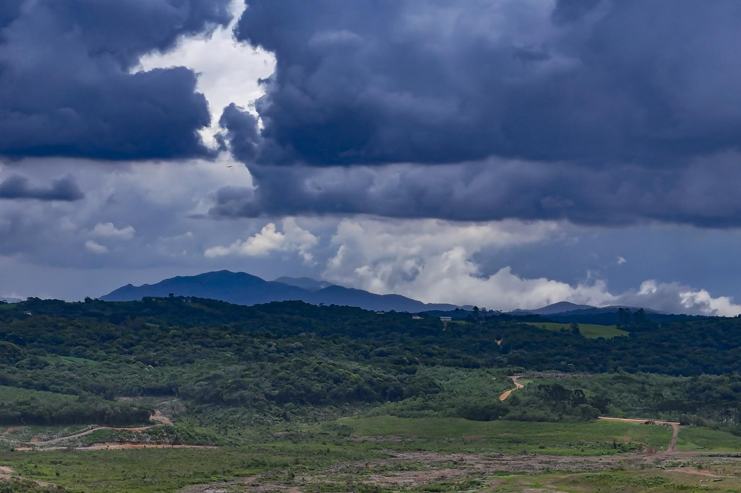 Calor volta ao Paraná e temporais devem atingir todo o Estado a partir desta quinta-feira, aponta Simepar