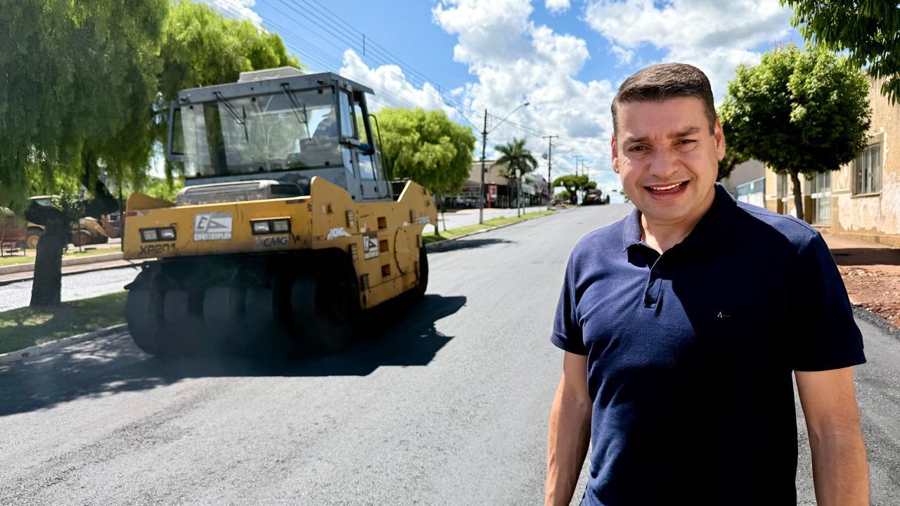 Engenheiro Beltrão inicia recape asfáltico na área central com investimento de R$ 550 mil; Garbim acompanha obras