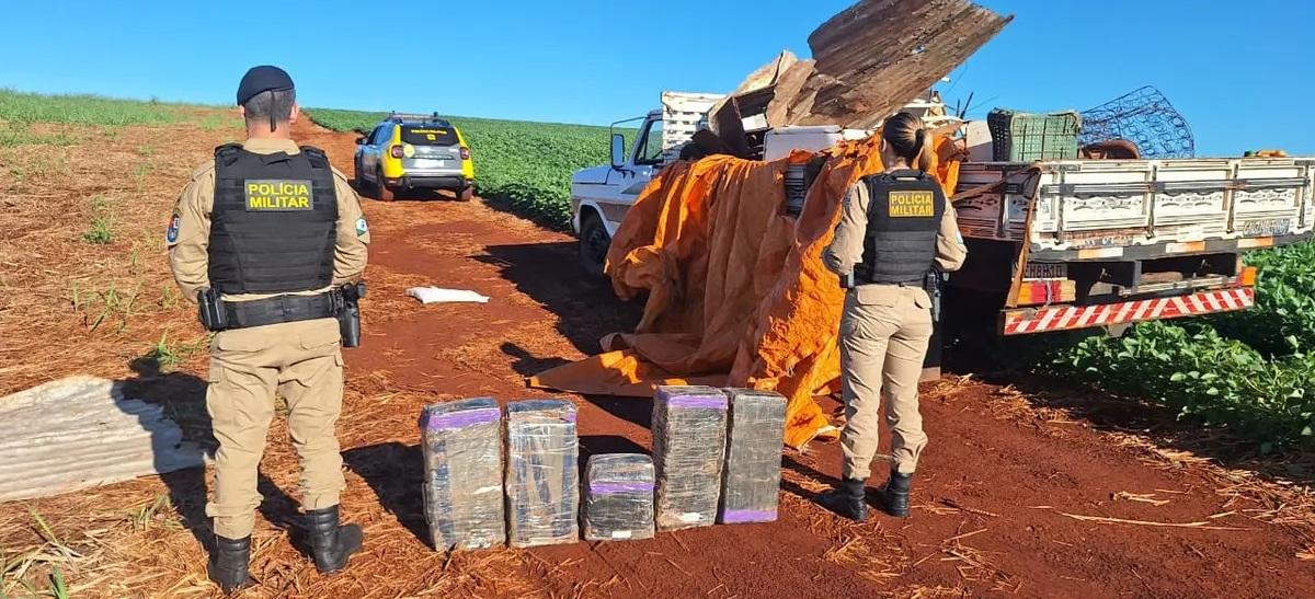 VALE DO IVAÍ: PM apreende 88,5 kg de maconha em caminhão abandonado entre Marumbi e Jandaia do Sul