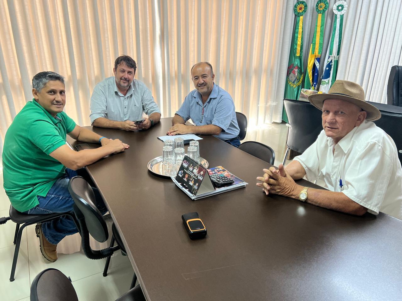 Fênix garante novo ônibus escolar com apoio do deputado Ricardo Barros