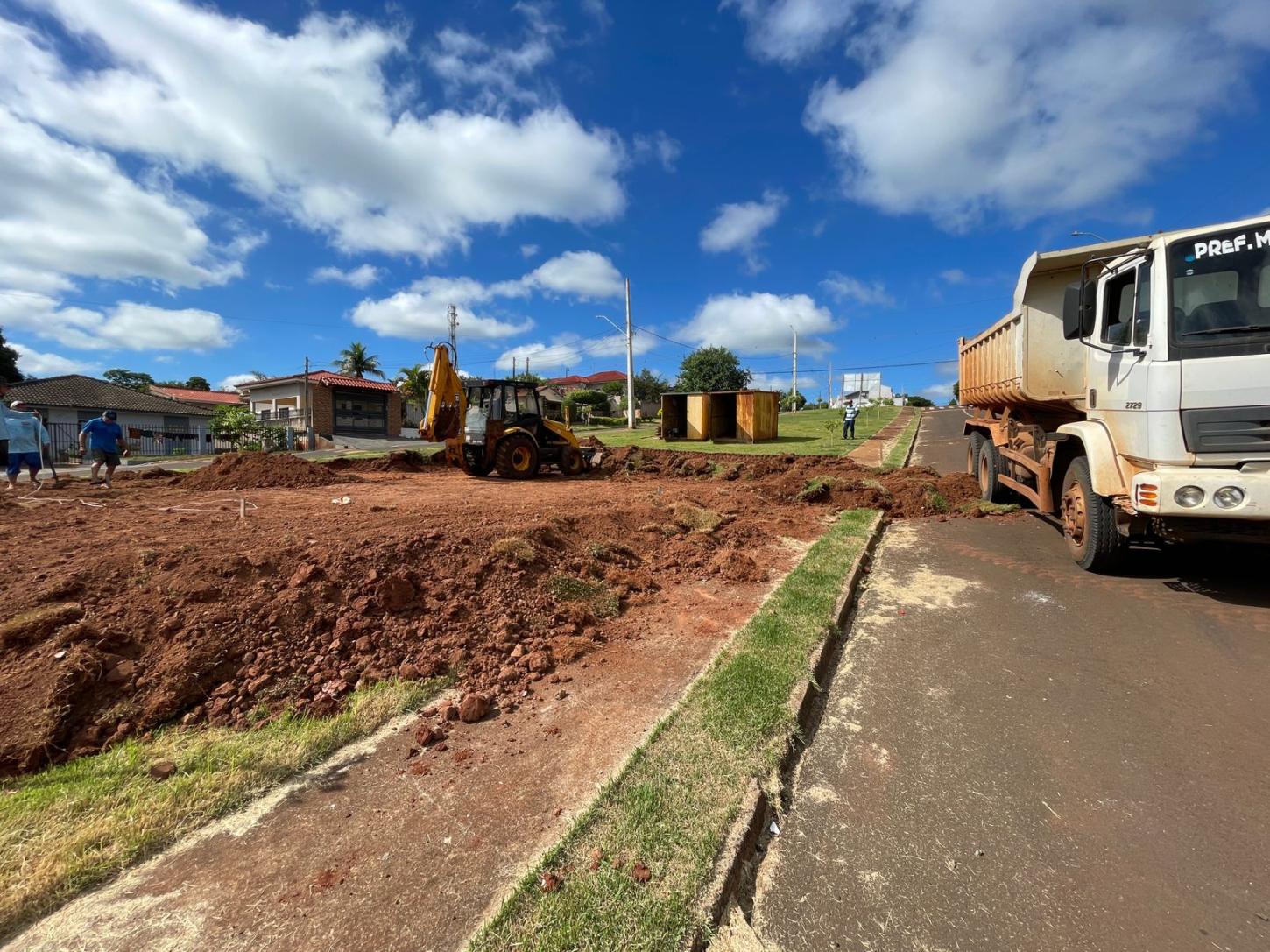 Quinta do Sol inicia construção de novo parque infantil próximo do CRAS