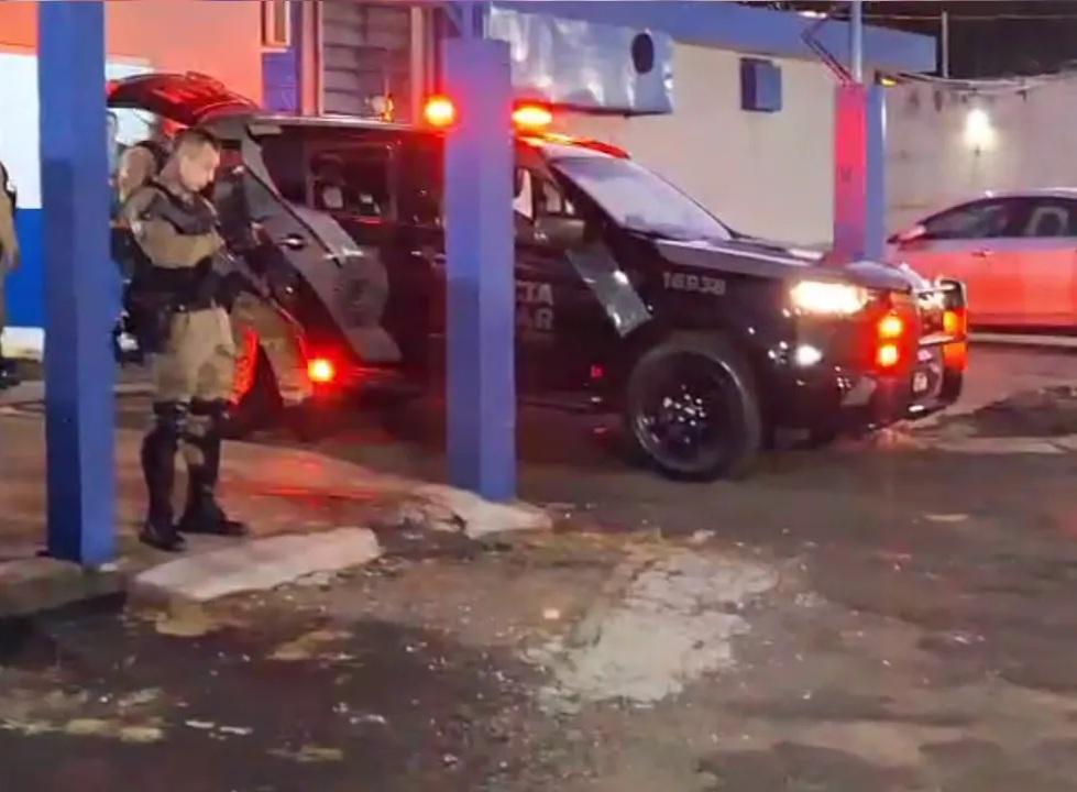 VALE DO IVAÍ: Foragido com três mandados de prisão é capturado após tentativa de fuga em Apucarana