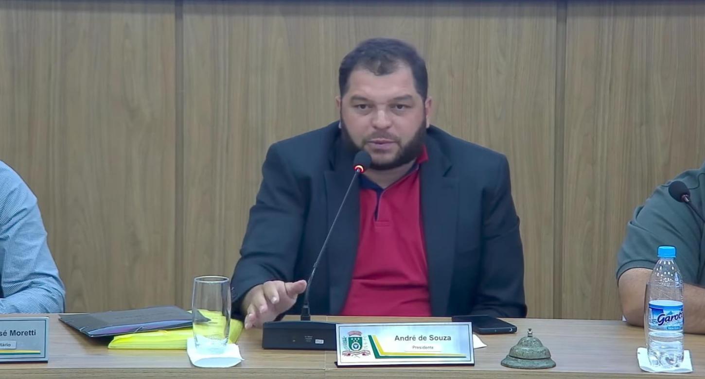 Câmara de Barbosa Ferraz aprova projeto que amplia carga horária de dentistas; seis ofícios também foram apresentados na sessão